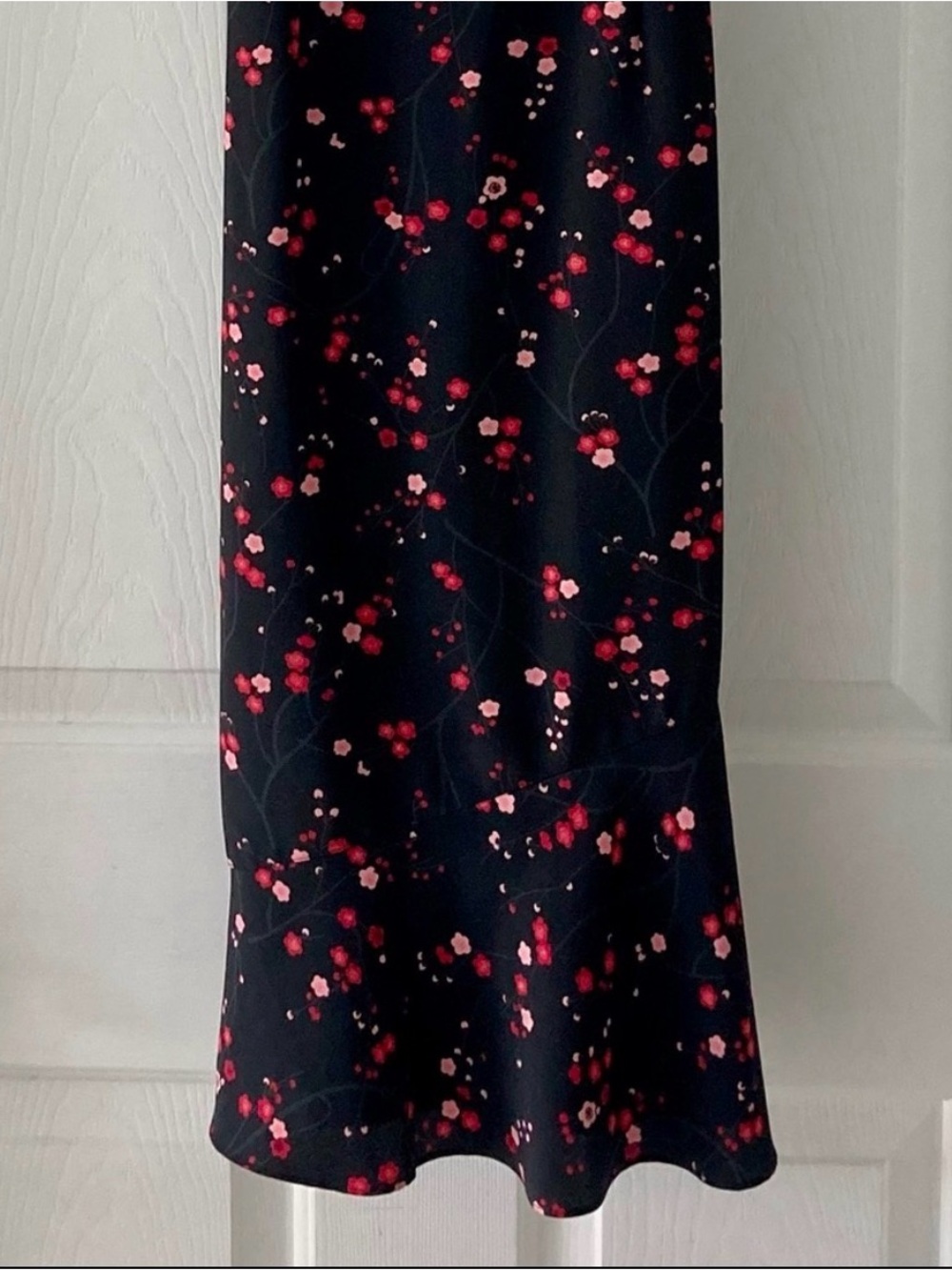 Express Black Floral Slip Dress Size 3/4 Spaghetti Strap Midi EUC - Picture 6 of 7